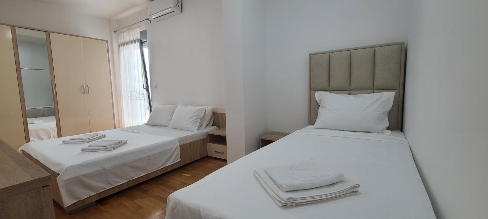 Ambassador & Ambassador Lux Apartments Ulcinj Zimmer foto